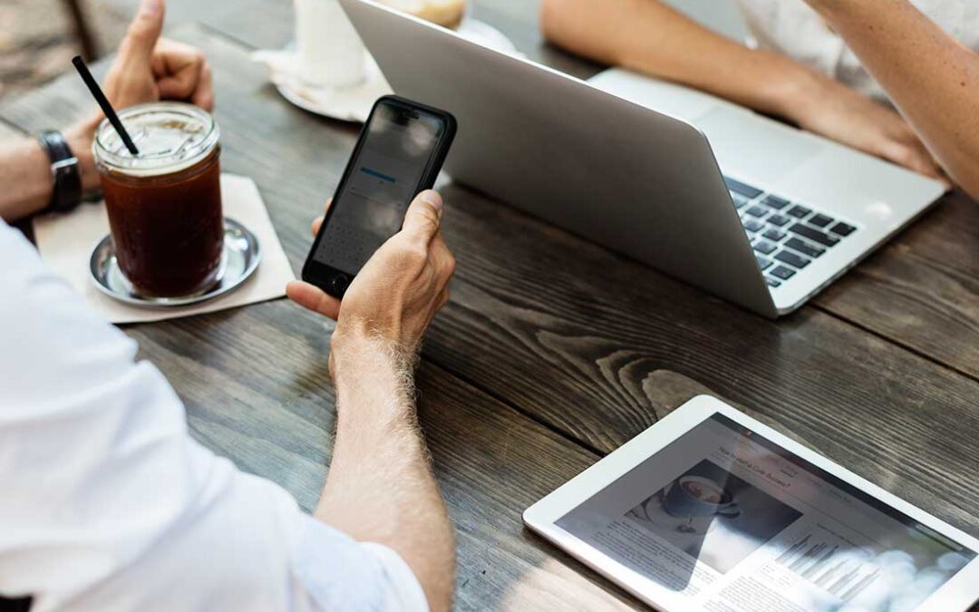 Instant Business Invoicing: Send and Track Efficiently